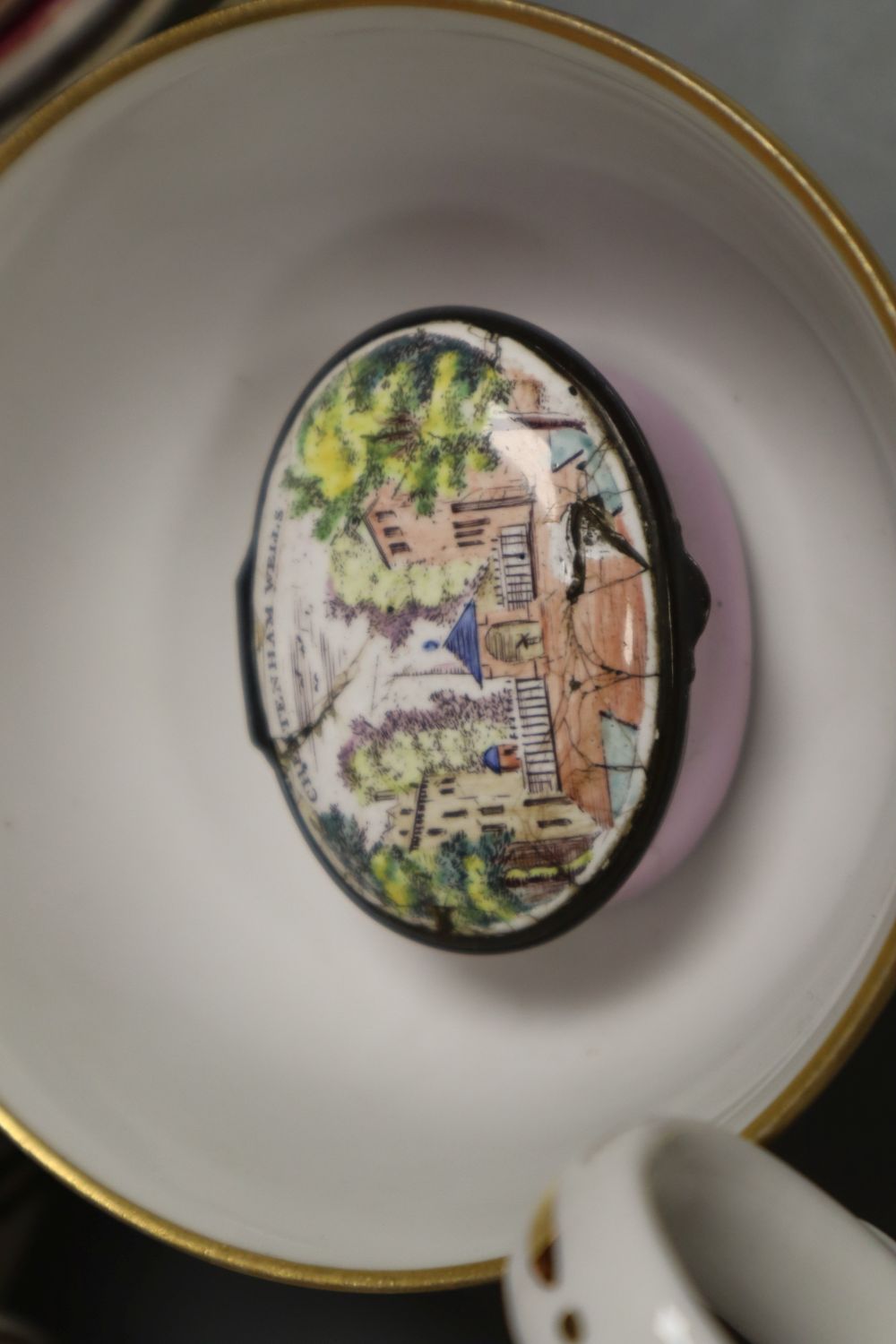 A quantity of mixed ceramics